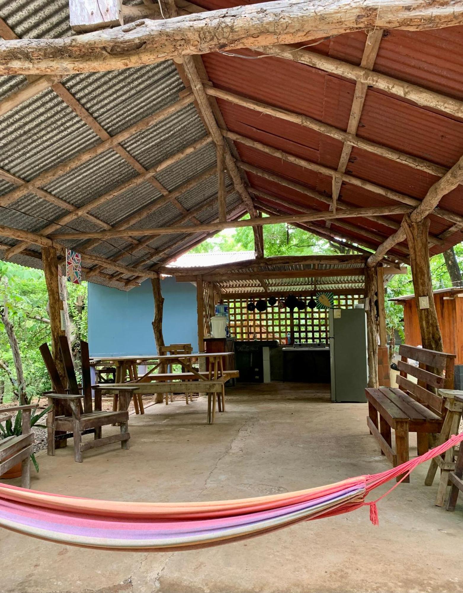 Nieves Surf Hostel And Camping Playa Avellana Eksteriør billede